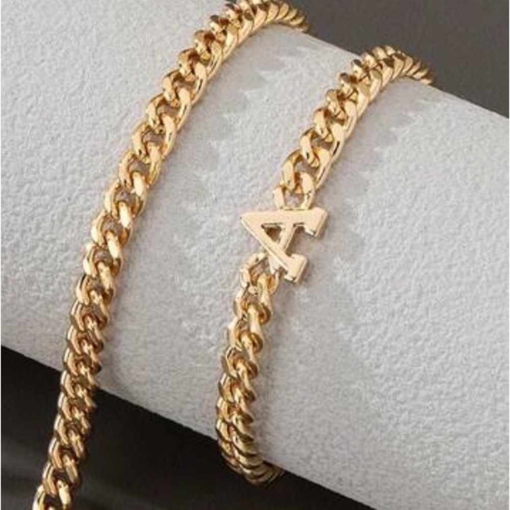 CHAIN INITIAL BRACELET